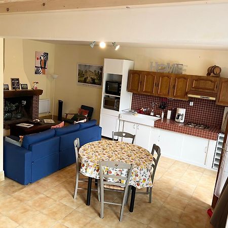 Gite Fuchsia Villa Carlux ภายนอก รูปภาพ